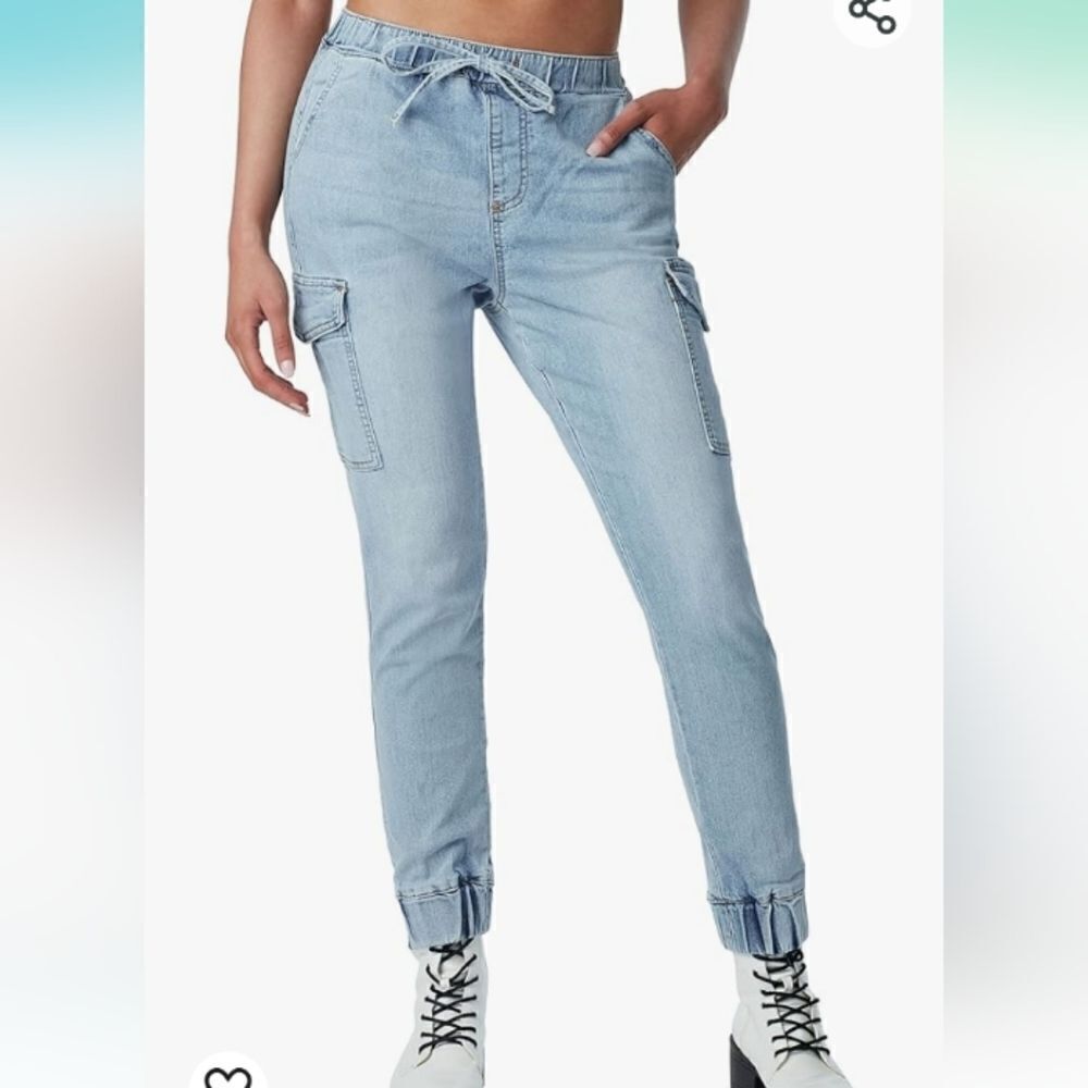 ALMOST FAMOUS stretch light wash denim joggers size large